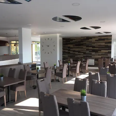 Nautilus Etterem Es Panzio 3* Dabas