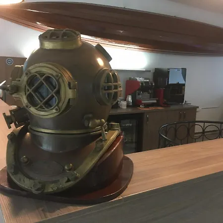 Nautilus Etterem Es Panzio 3*