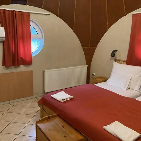 Nautilus Etterem Es Panzio Guest house Dabas