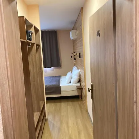 Guest house Nautilus Etterem Es Panzio