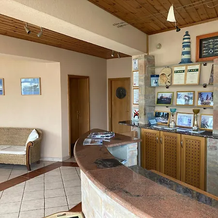 Nautilus Etterem Es Panzio 3* Dabas