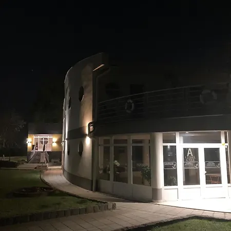 Nautilus étterem és Panzió 3*