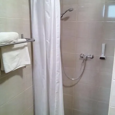 Nautilus Etterem Es Panzio Guest house 3*