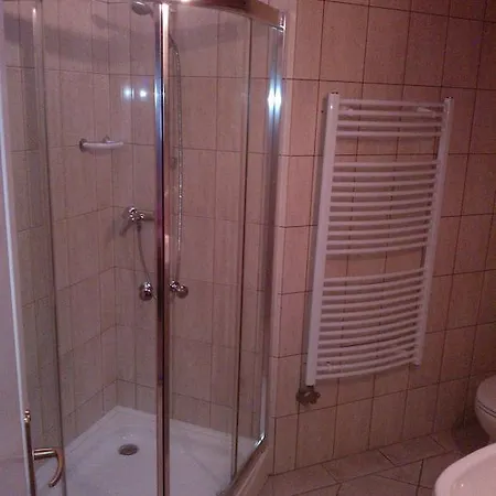Guest house Nautilus Etterem Es Panzio 3*
