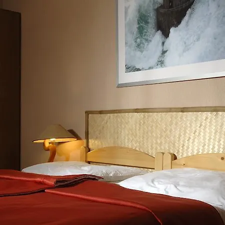 Guest house Nautilus Etterem Es Panzio 3*