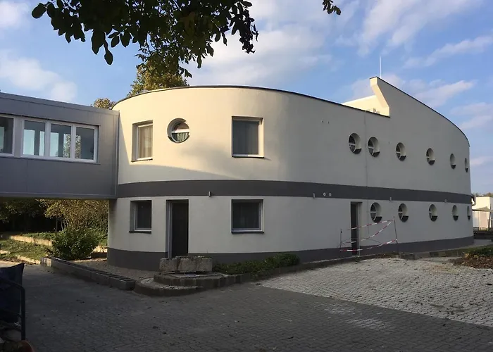 Nautilus Etterem Es Panzio Дабаш